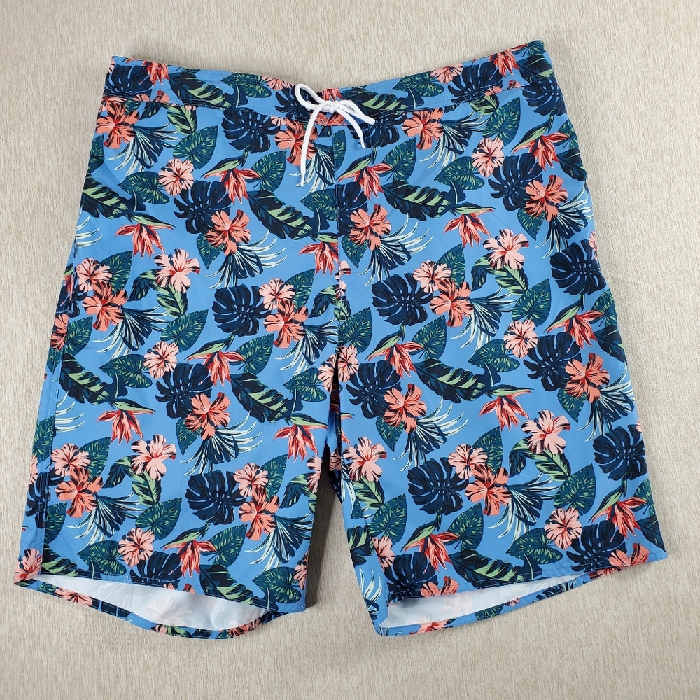 St. John's Bay Men's Blue Floral 2XLT Swim Shorts Elastic Drawstring Waist